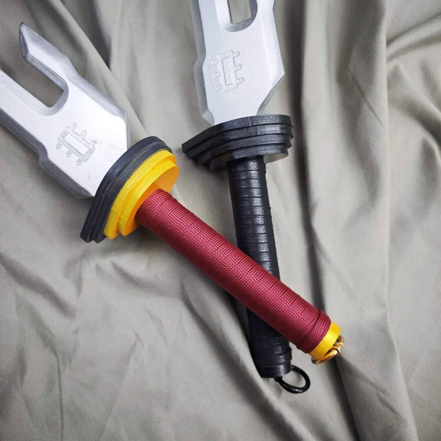 Toji Fushiguro Cosplay Prop Set – Two 15.7in Anime Blades